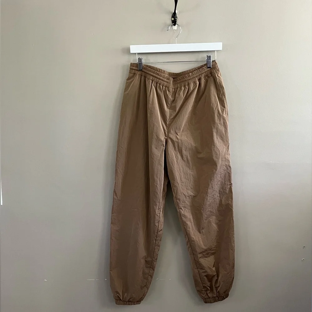 Good American GA-CLEAR Shine Boyfriend Pant Brown Tan - Swishy Track Pant‎